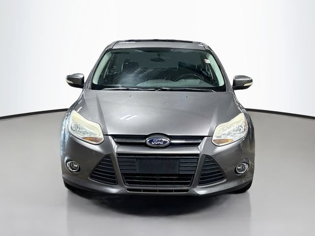 Used 2014 Ford Focus SE w/ Equipment Group 201A FWD image 2