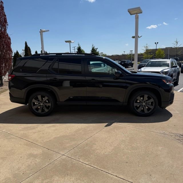 New 2026 Honda Pilot Sport image 6