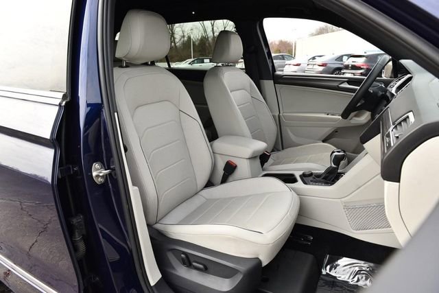 Used 2023 Volkswagen Tiguan SEL R-Line image 23