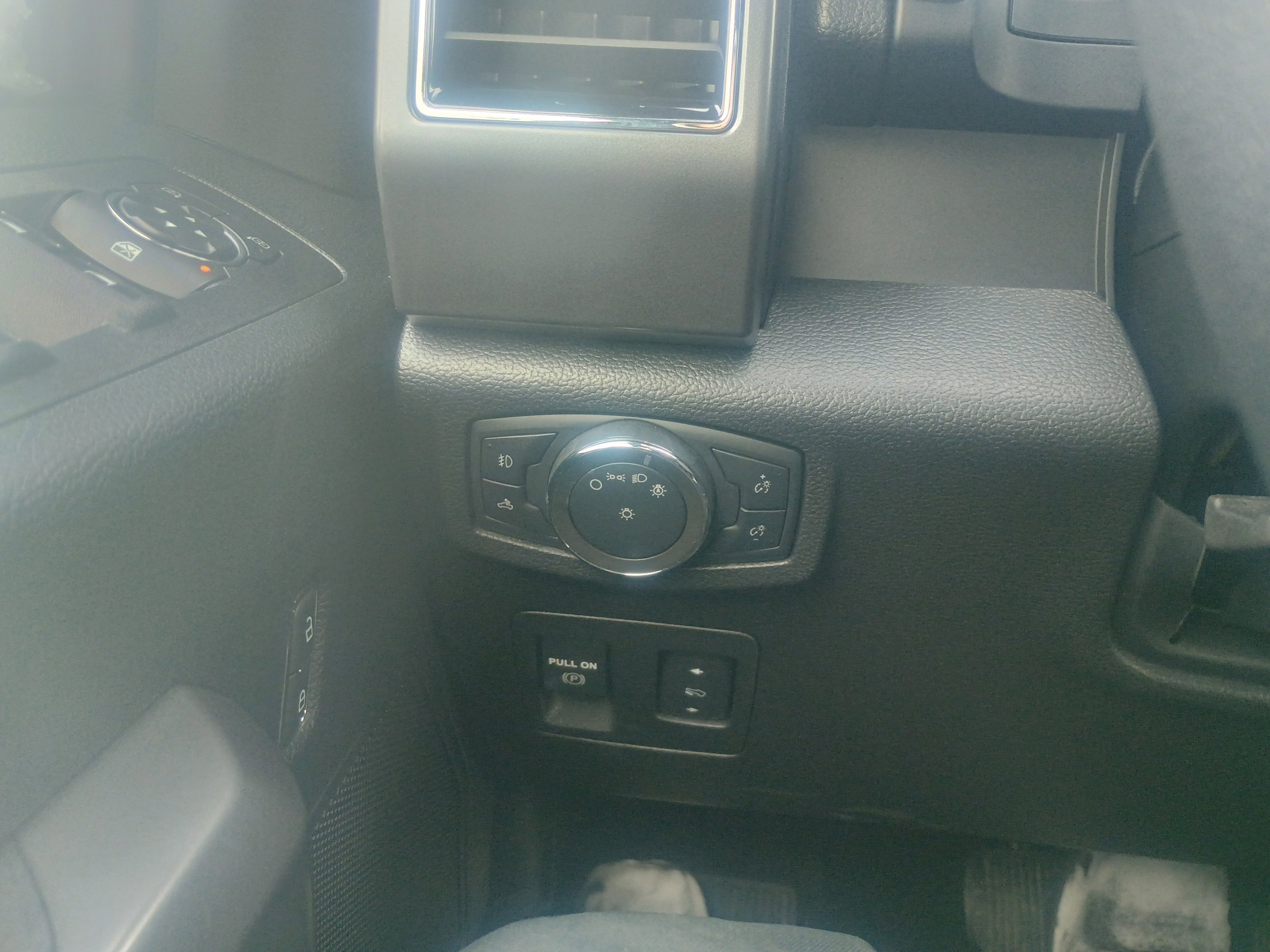 Used 2020 Ford F150 XLT w/ Equipment Group 302A Luxury image 18