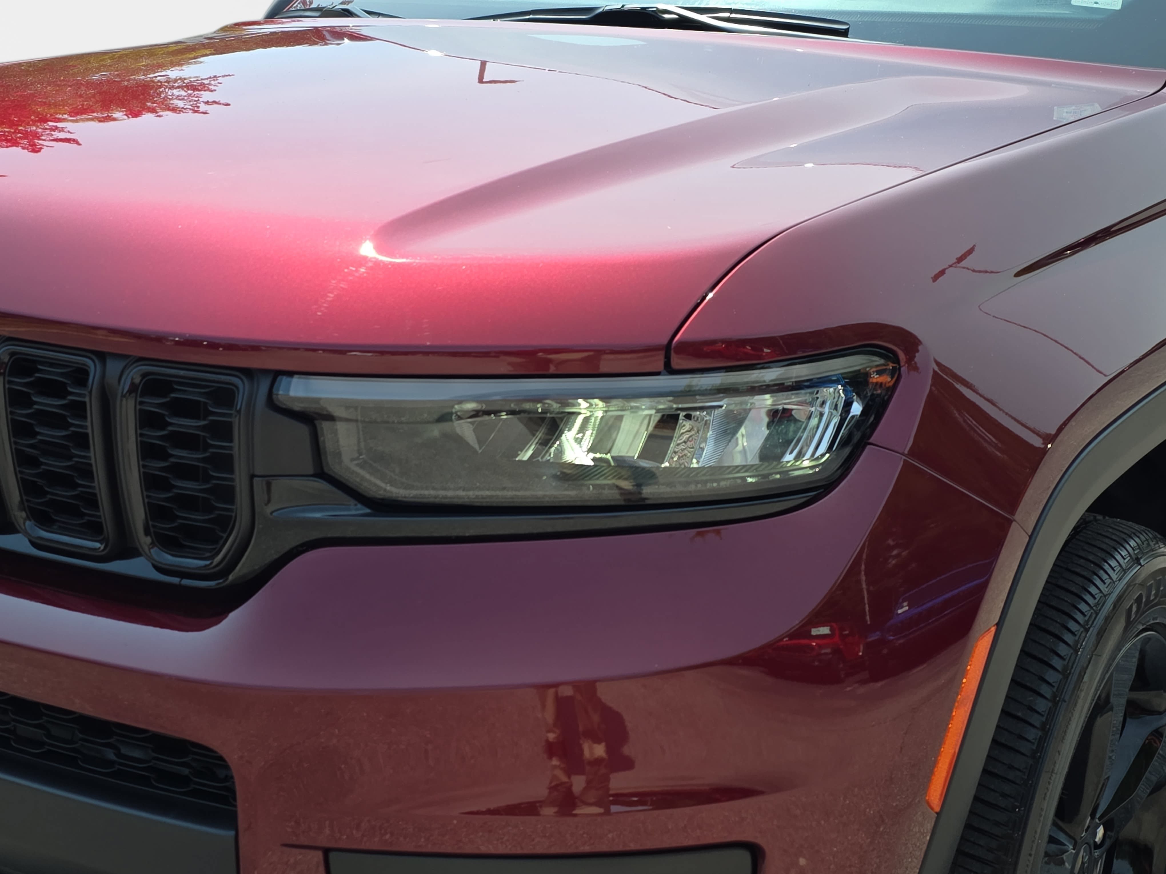 Certified 2025 Jeep Grand Cherokee L Laredo AWD/4WD image 29