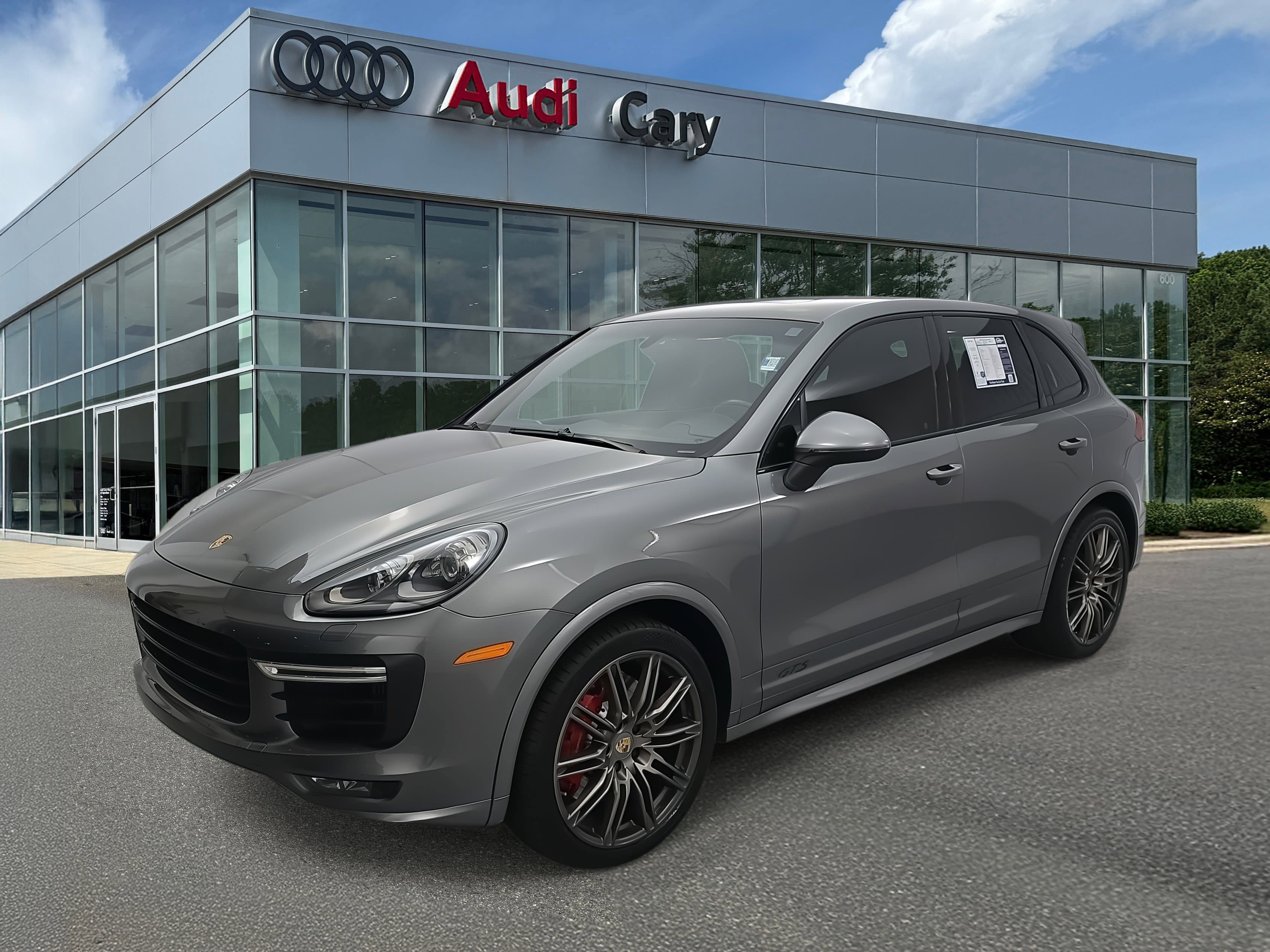 Used 2016 Porsche Cayenne GTS image 1