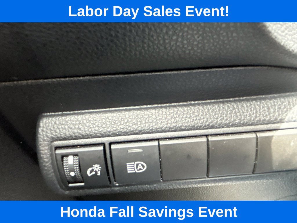 Used 2022 Toyota Corolla LE FWD image 19