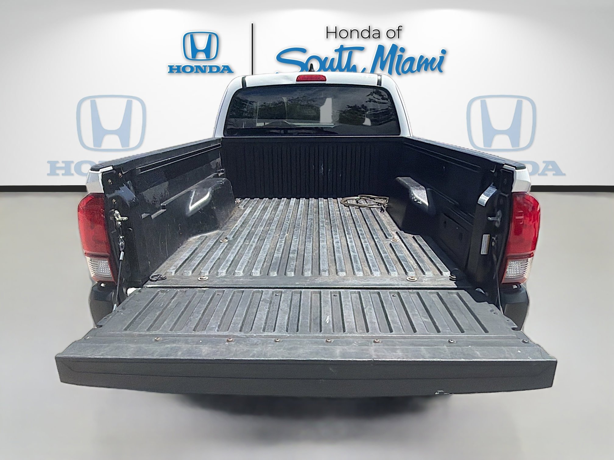 Used 2020 Toyota Tacoma SR RWD image 26