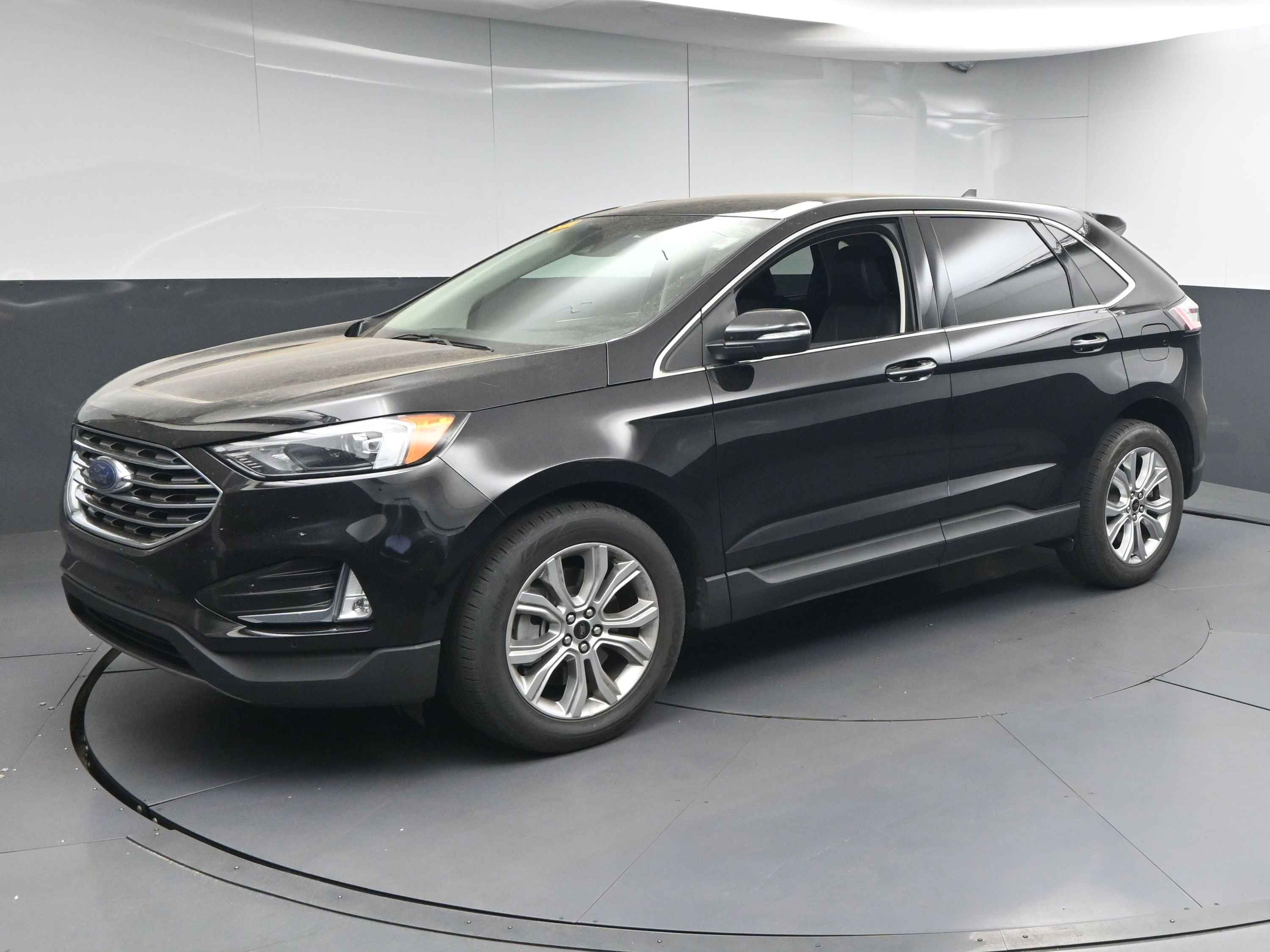Used 2024 Ford Edge Titanium AWD/4WD image 4