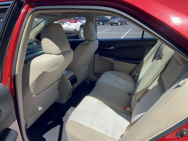 Used 2012 Toyota Camry LE FWD image 21
