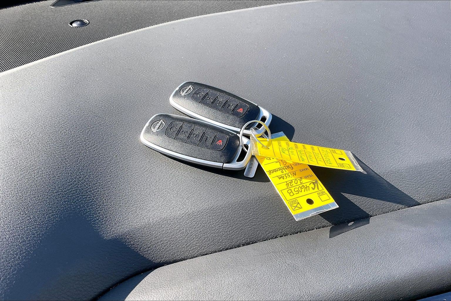 Used 2024 Nissan Pathfinder SL AWD/4WD image 11