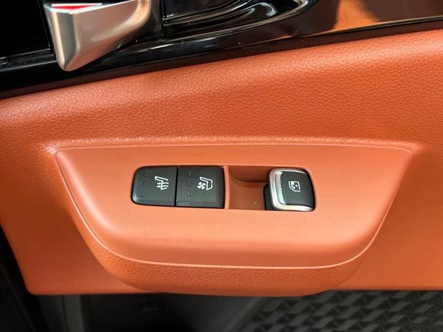 Certified 2025 Kia Carnival SX Prestige FWD image 41