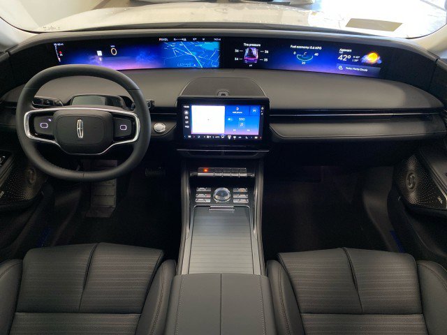 New 2026 Lincoln Nautilus Reserve AWD/4WD image 17