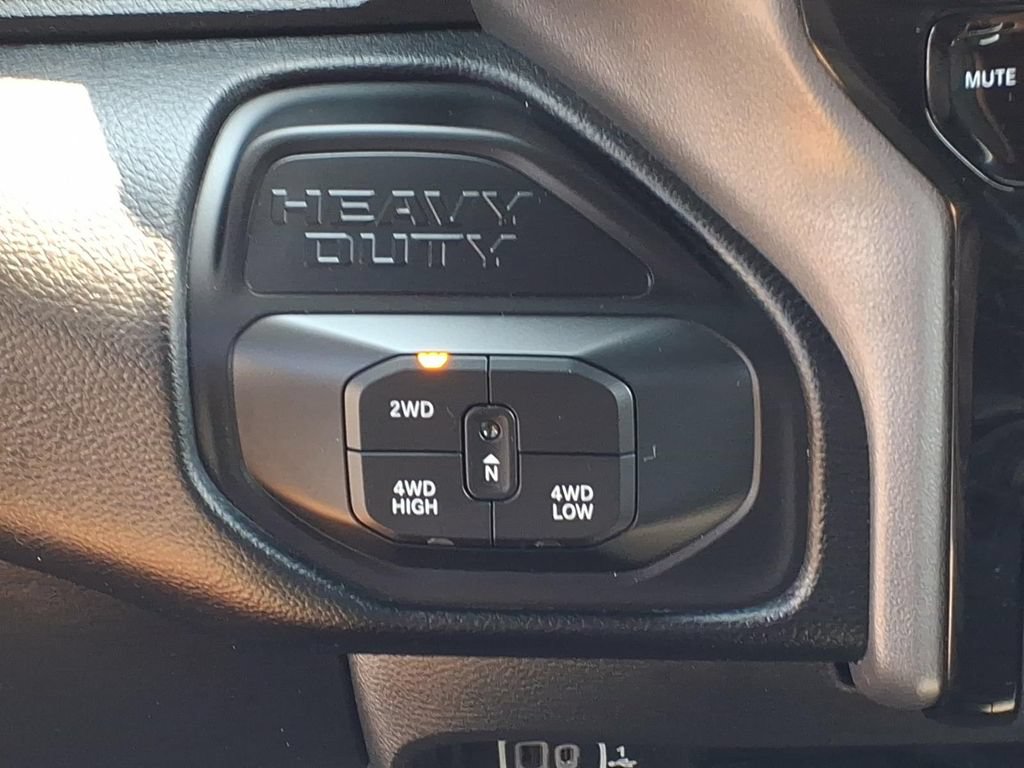 Certified 2025 RAM 2500 Big Horn AWD/4WD image 8