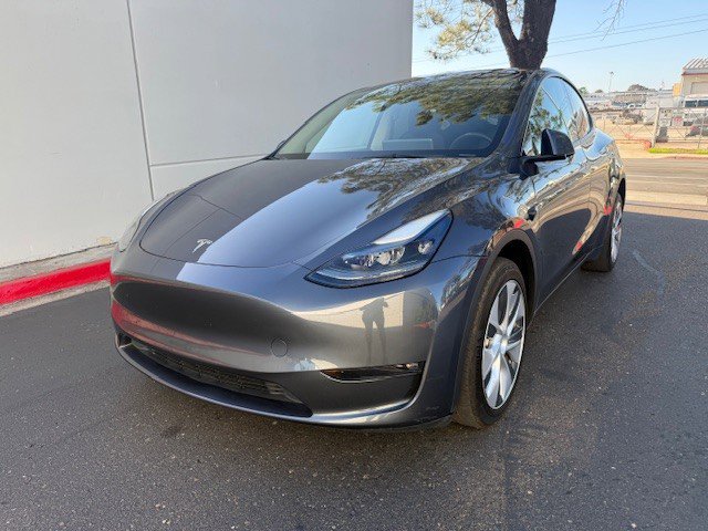 Used 2023 Tesla Model Y Long Range image 1
