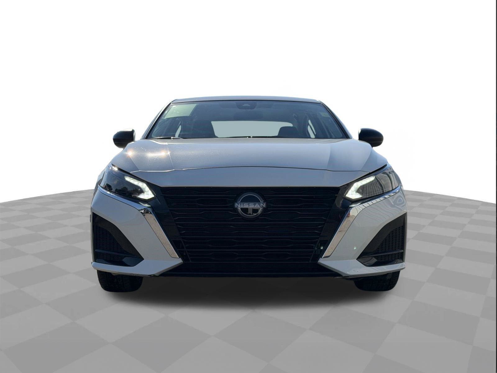 Used 2025 Nissan Altima 2.5 SV FWD image 8