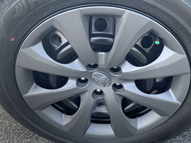 Used 2026 Toyota Corolla LE FWD image 33