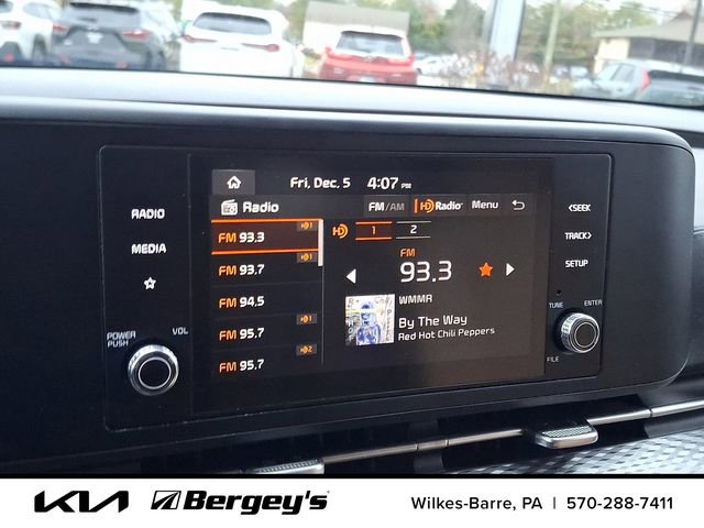 Certified 2023 Kia Carnival LX image 21