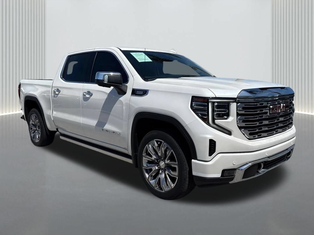 Used 2023 GMC Sierra 1500 Denali w/ Denali Reserve Package AWD/4WD image 3