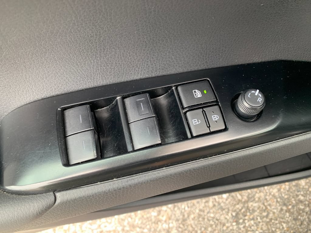 Used 2025 Toyota Camry LE w/ Convenience Package FWD image 13