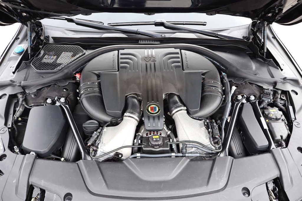 Used 2018 BMW 750i xDrive AWD/4WD image 54