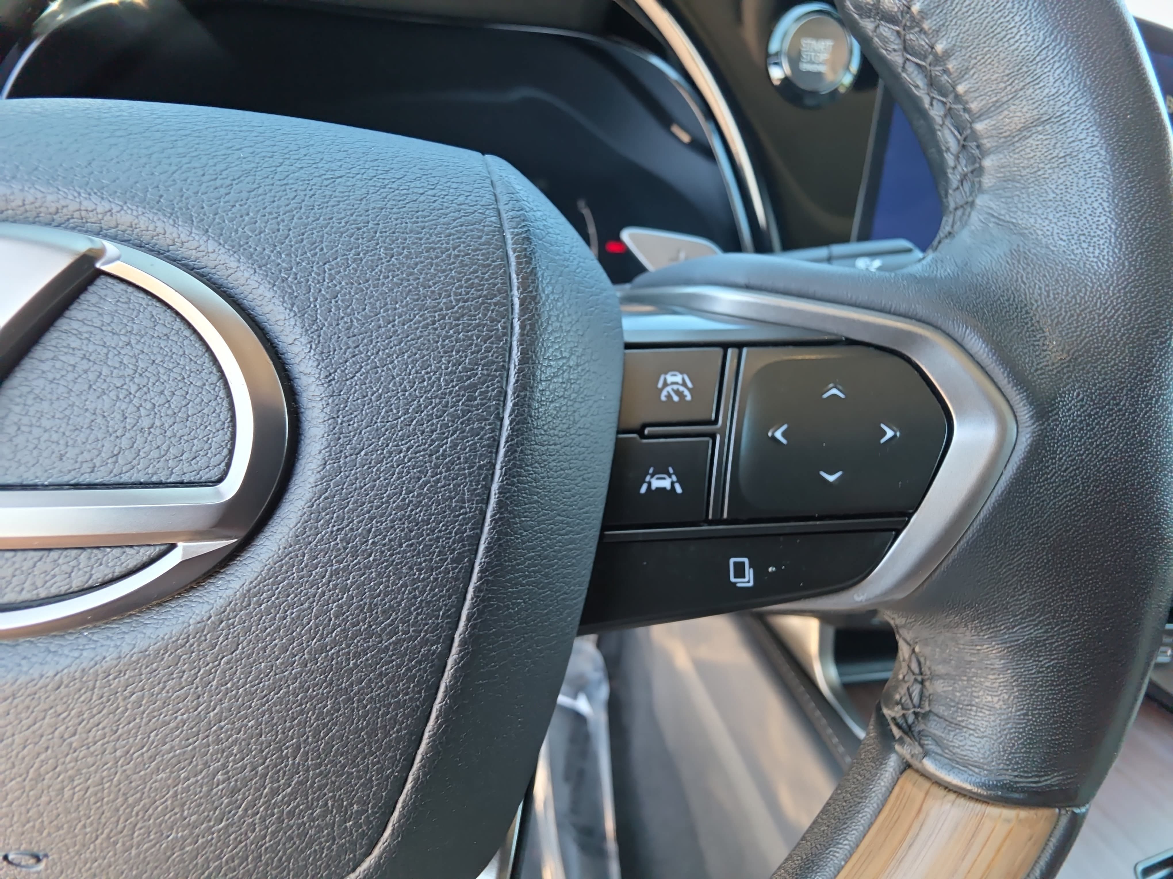 Used 2023 Lexus RX 350 Premium Plus w/ Accessory Package AWD/4WD image 18