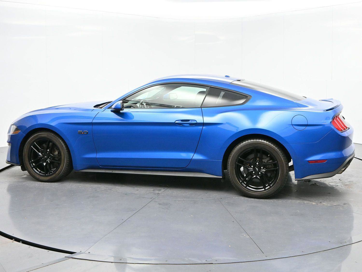 Used 2019 Ford Mustang GT RWD image 4