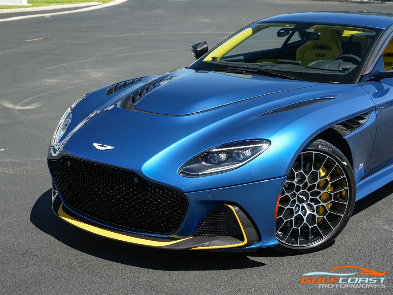 Used 2023 Aston Martin DBS Coupe RWD image 13