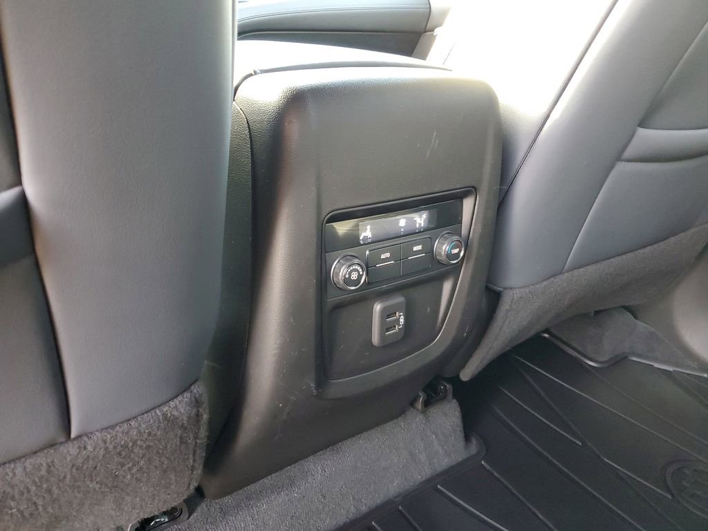 Certified 2023 Buick Enclave Essence image 28