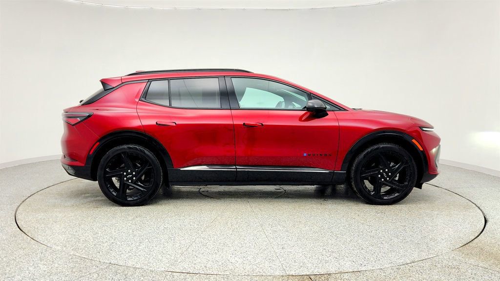 Used 2025 Chevrolet Equinox EV RS image 4