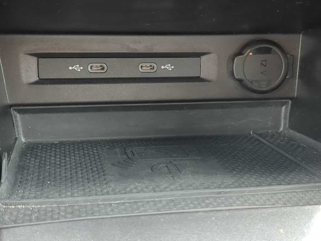 Certified 2023 Volkswagen Tiguan SE R-Line FWD image 23