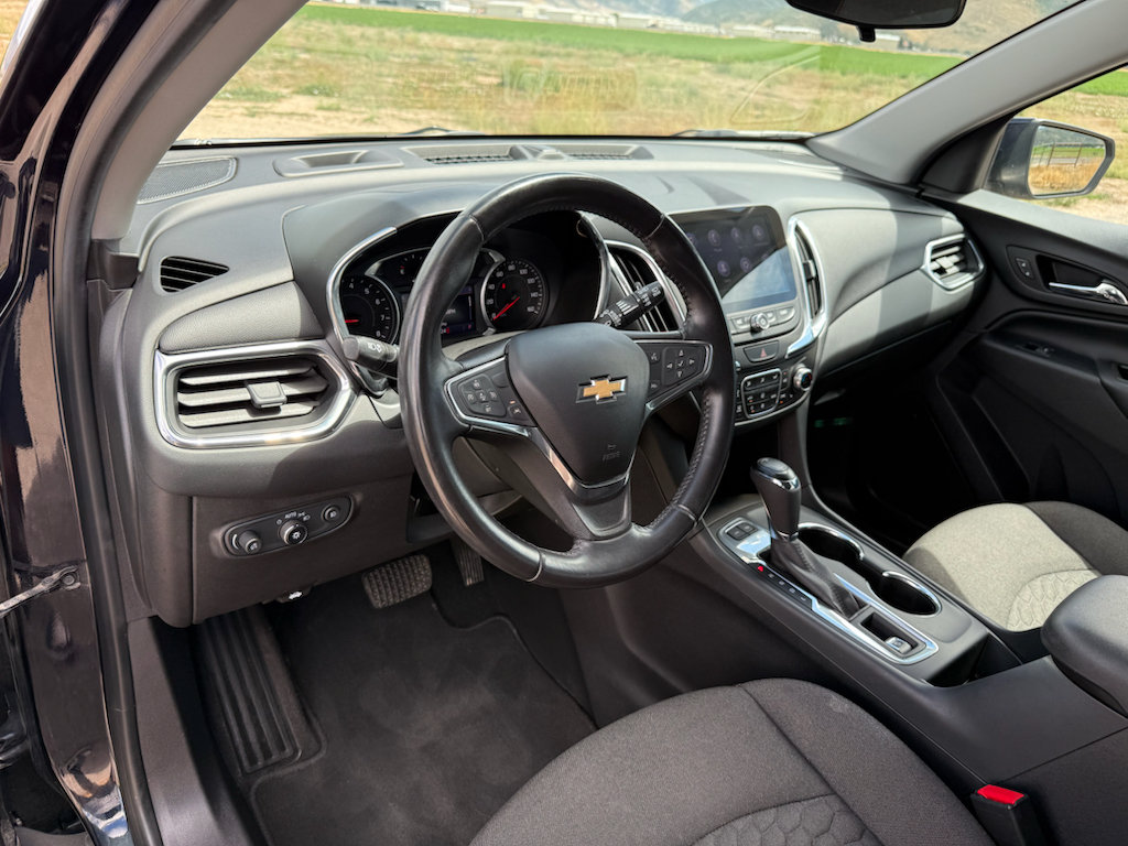 Used 2020 Chevrolet Equinox LT AWD/4WD image 16