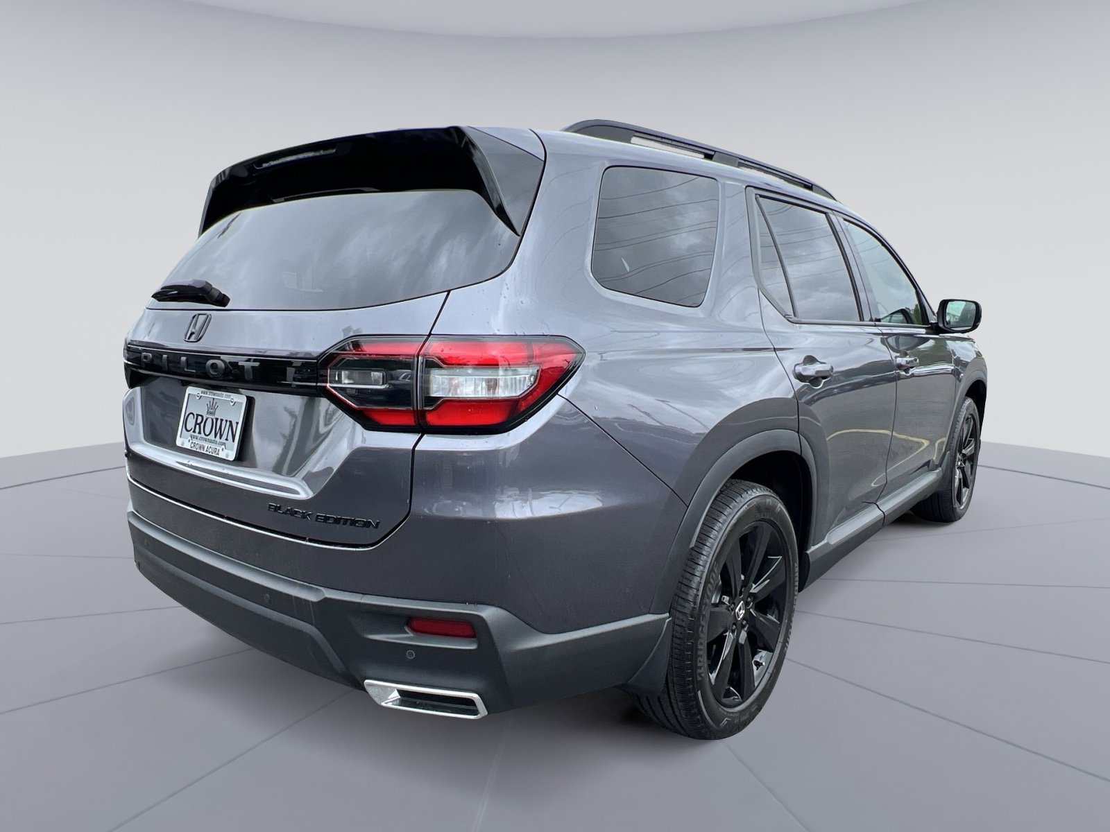 Used 2025 Honda Pilot Black Edition image 9