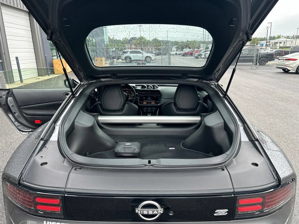 Certified 2025 Nissan Z Performance w/ Floor Mat Package RWD image 24