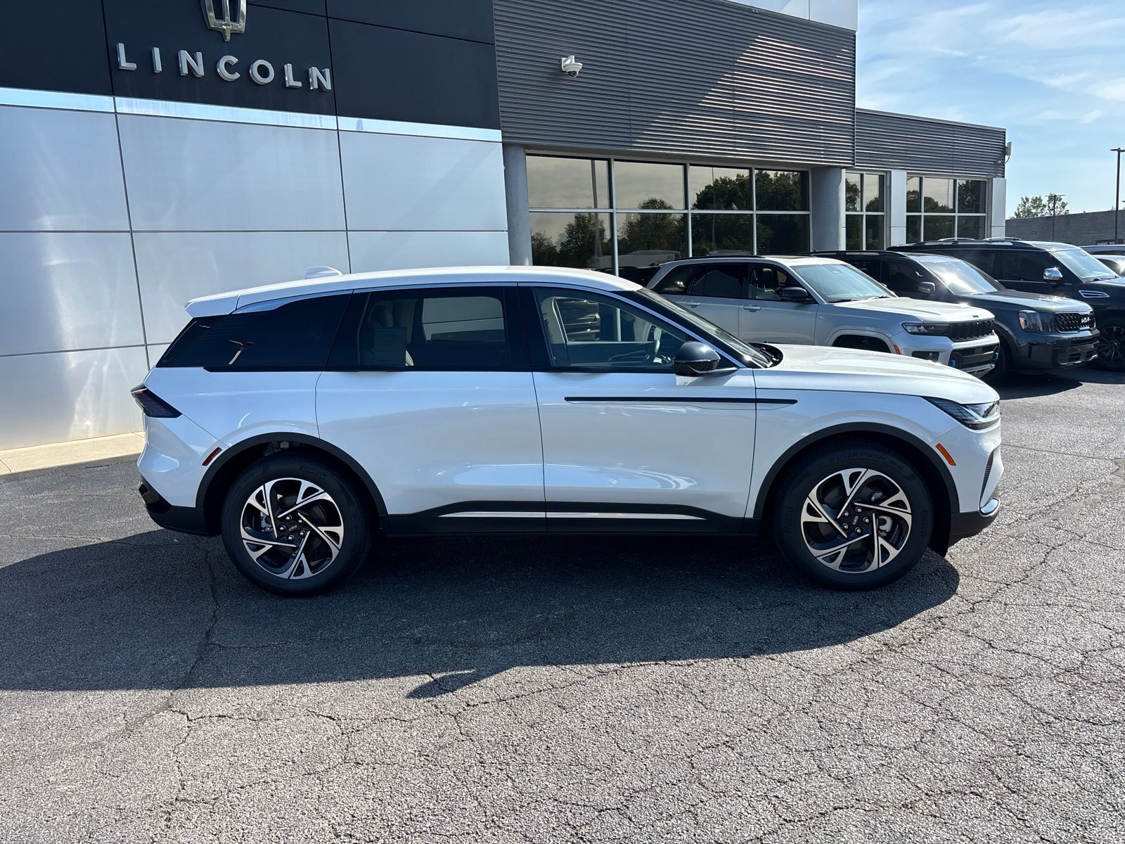 New 2026 Lincoln Nautilus Premier AWD/4WD image 8