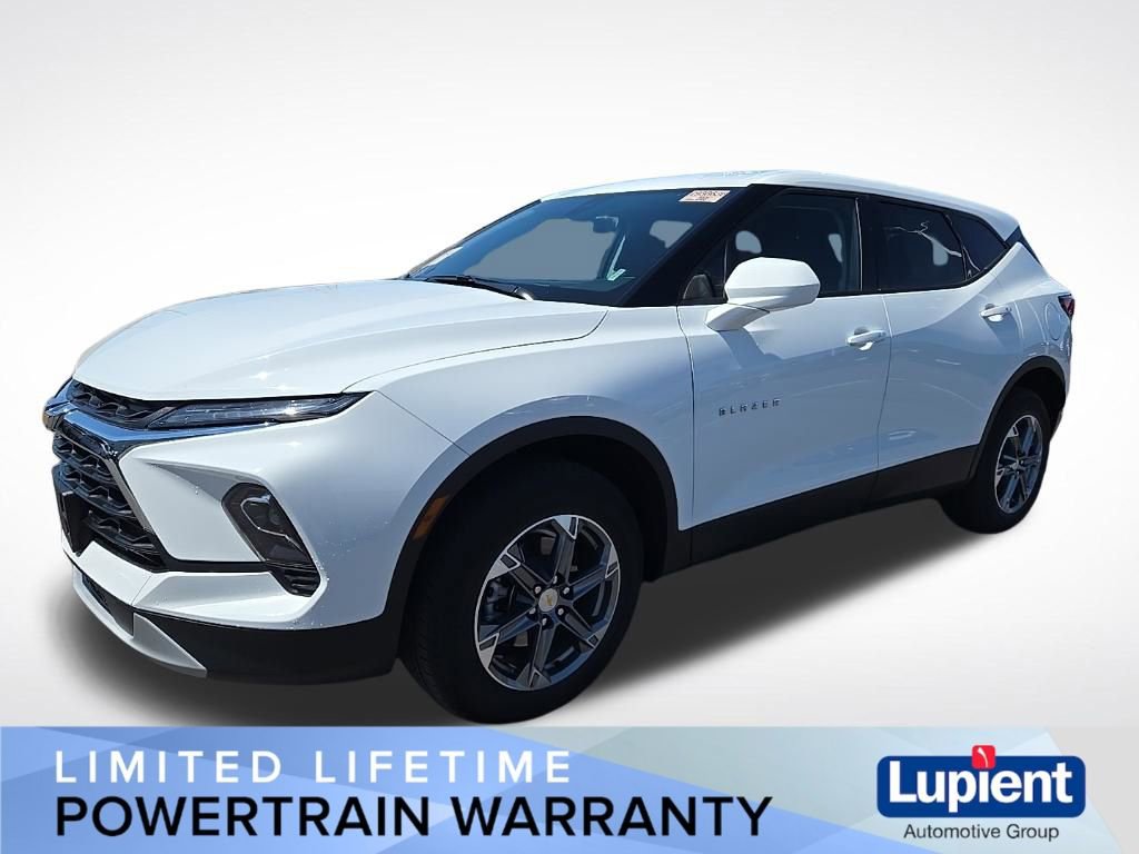 Used 2025 Chevrolet Blazer LT image 8
