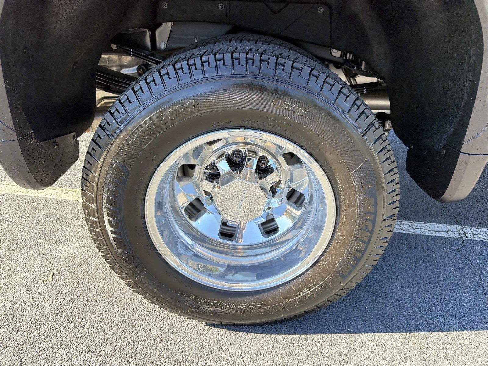 New 2026 GMC Sierra 3500 Denali Ultimate AWD/4WD image 14