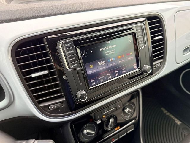 Used 2017 Volkswagen Beetle 1.8T SE image 29