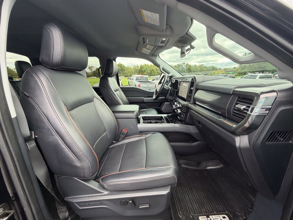Used 2025 Ford F250 Lariat w/ Black Appearance Package AWD/4WD image 24