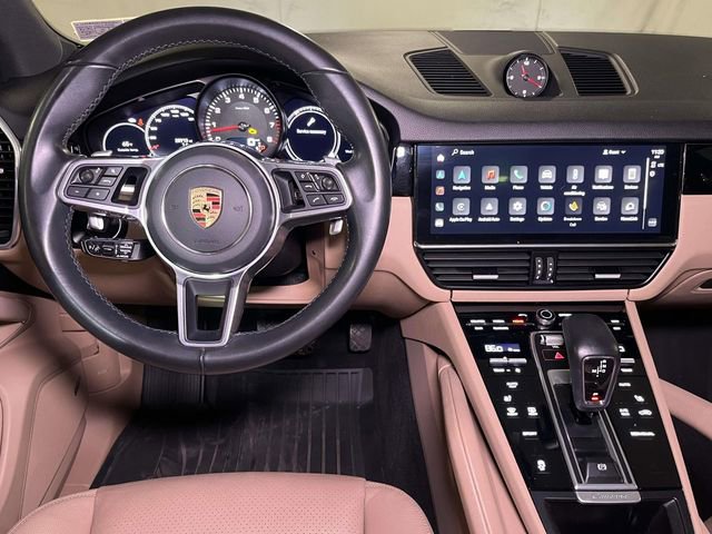 Used 2023 Porsche Cayenne image 25