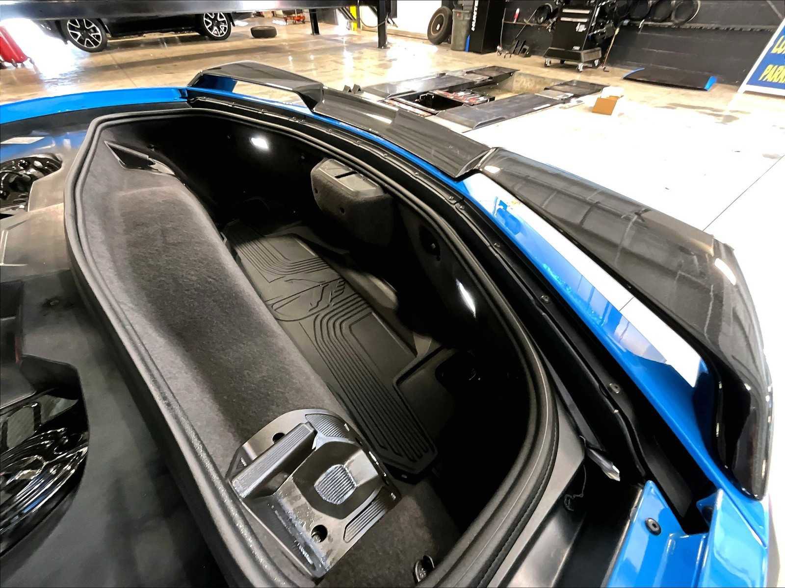 Used 2022 Chevrolet Corvette Stingray Premium Cpe w/ Z51 Performance Package image 15