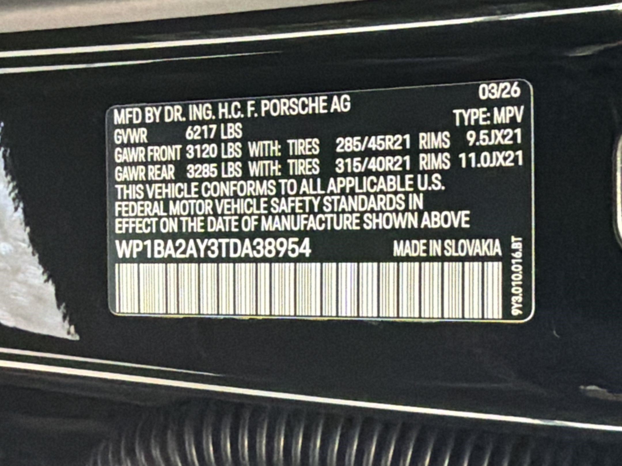 New 2026 Porsche Cayenne Coupe AWD/4WD image 19