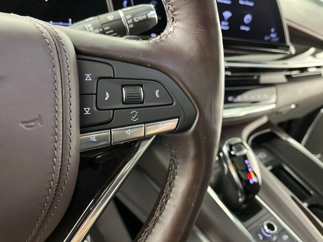 Used 2022 Cadillac Escalade Sport Platinum w/ LPO, ONYX Package AWD/4WD image 23
