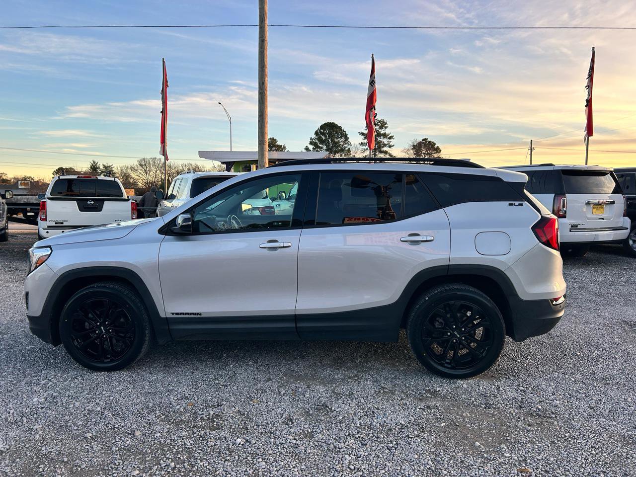 Used 2020 GMC Terrain SLE w/ Driver Convenience Package AWD/4WD image 20