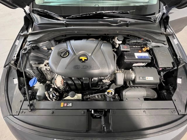 Used 2019 Hyundai Elantra GT image 27