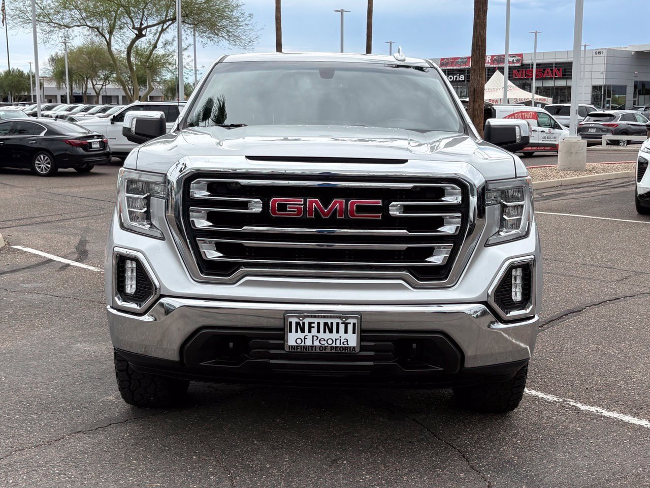 Used 2019 GMC Sierra 1500 SLT w/ SLT Premium Package AWD/4WD image 9