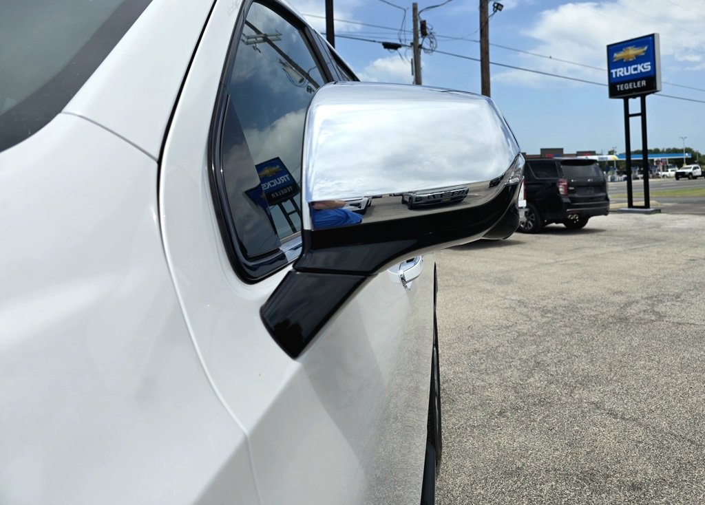 New 2025 Chevrolet Tahoe Premier w/ Sun And Tow Package image 11