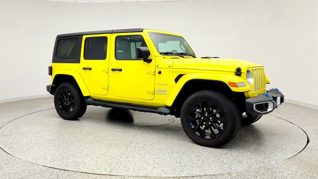 Used 2023 Jeep Wrangler Unlimited Sahara w/ Cold Weather Group AWD/4WD image 3