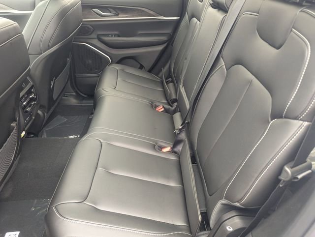 New 2026 Jeep Grand Cherokee Limited image 17