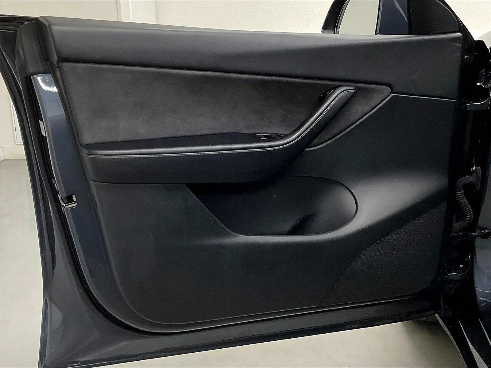Used 2023 Tesla Model Y Long Range AWD/4WD image 16