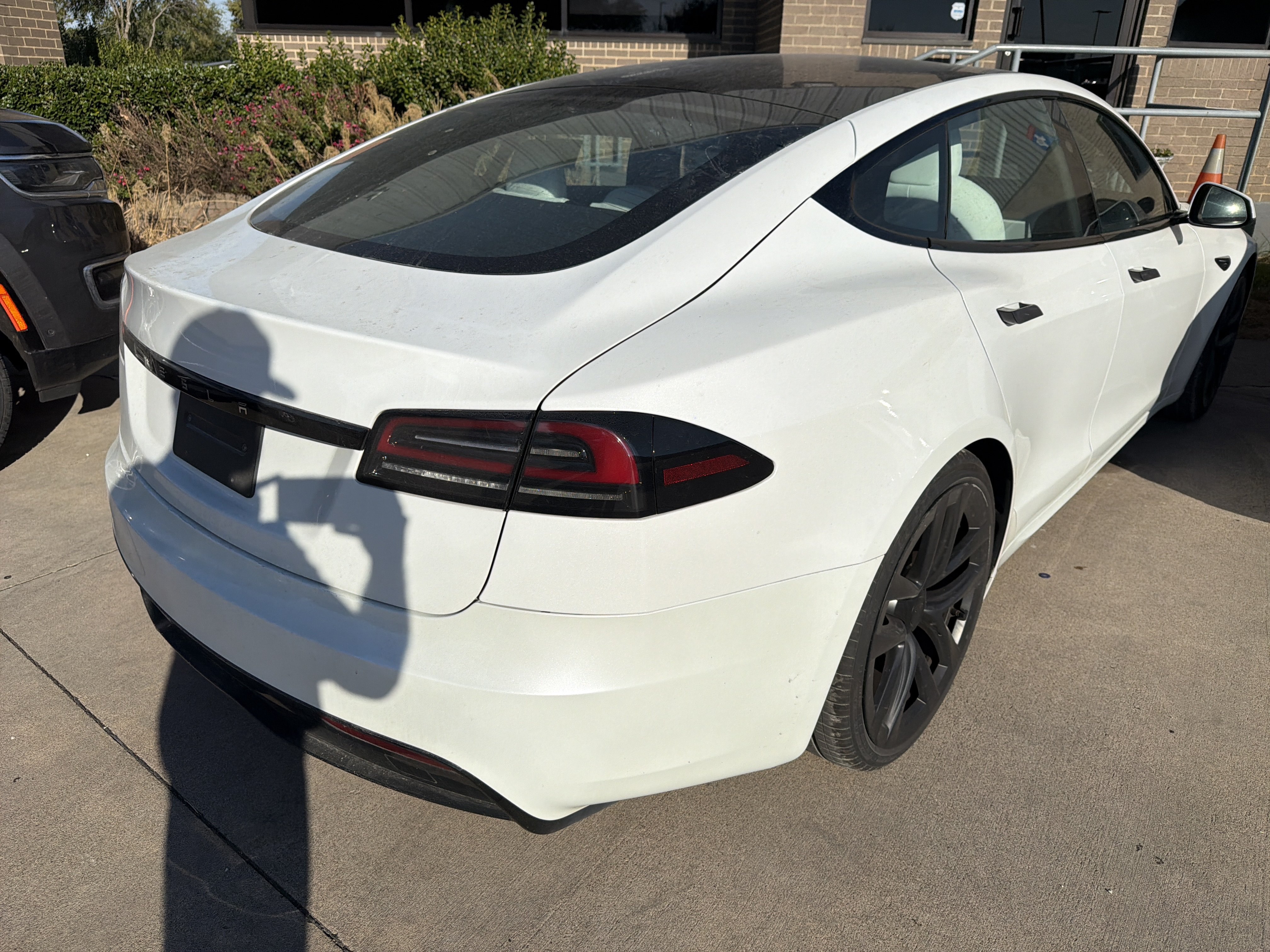 Used 2023 Tesla Model S AWD/4WD image 8