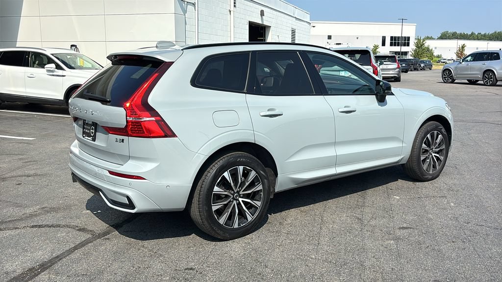 Certified 2025 Volvo XC60 B5 Plus AWD/4WD image 25