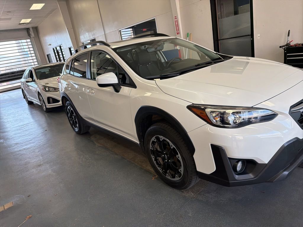 Used 2022 Subaru Crosstrek 2.0i Premium w/ Moonroof Package image 1