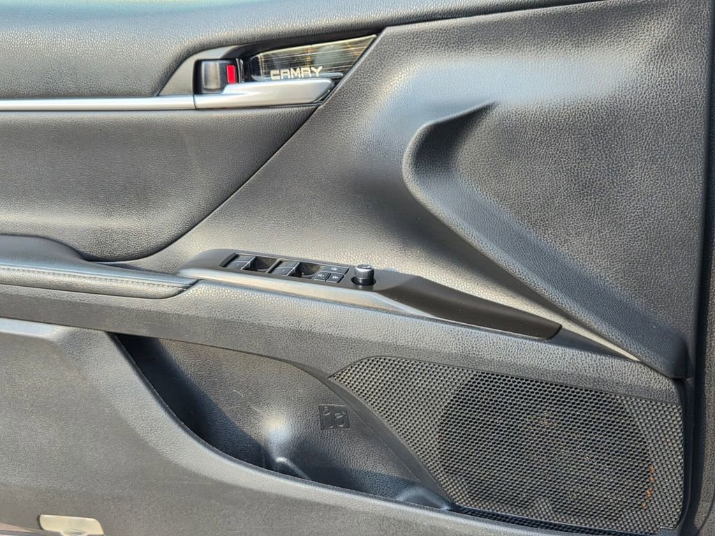 Used 2021 Toyota Camry XSE FWD image 28